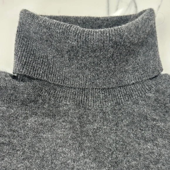 J Crew 100% Cashmere Turtleneck Sweater sz L Dark Grey - Picture 2 of 12